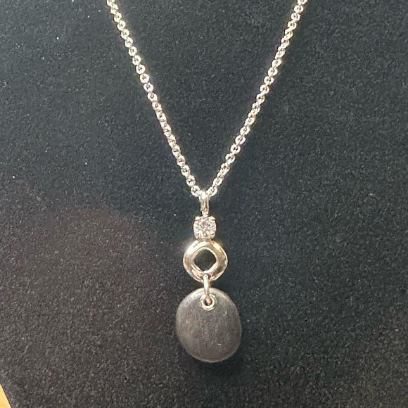 Fossil - 925 Sterling Silver Drop Pendant Necklace - Picture 3 of 10